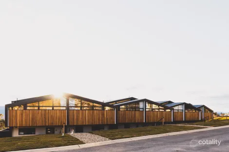 80 Kunama Dr, East Jindabyne, NSW 2627