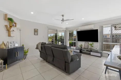 Property photo of 9 Dee Street Deebing Heights QLD 4306