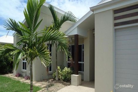 Property photo of 4 Bilgola Place Blacks Beach QLD 4740