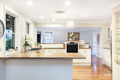 Property photo of 28 Coorung Close Cordeaux Heights NSW 2526