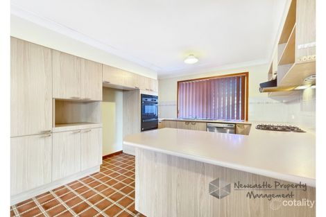 Property photo of 14 Endeavour Close Woodrising NSW 2284