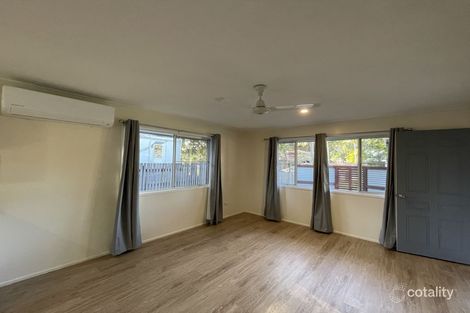Property photo of 2/28 Cabbage Tree Road Andergrove QLD 4740