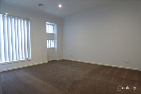 Property photo of 10 Eamon Walk Williams Landing VIC 3027