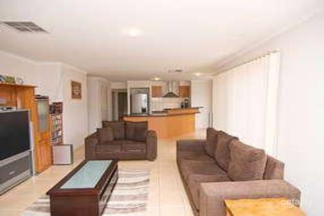 Property photo of 1 Flowerdale Crescent Roxburgh Park VIC 3064