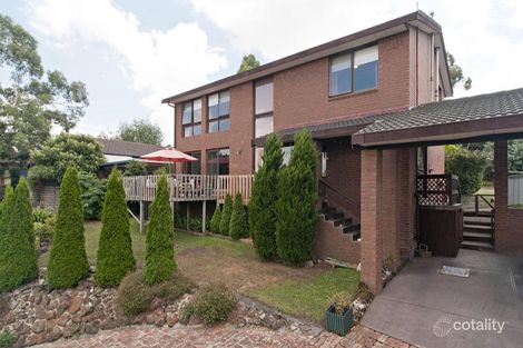 17 Autumn Gr, Mooroolbark, VIC 3138