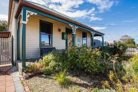 Property photo of 27 Hogg Street Wynyard TAS 7325