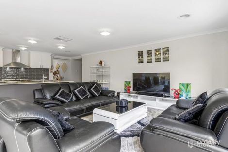 Property photo of 15 Wongabeena Grove Werribee VIC 3030