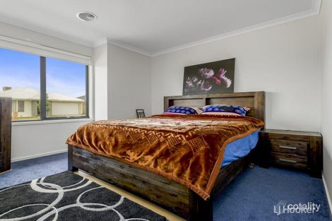 Property photo of 15 Wongabeena Grove Werribee VIC 3030
