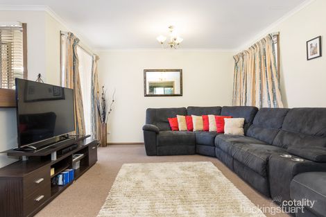 Property photo of 2 Duster Court Brookfield VIC 3338