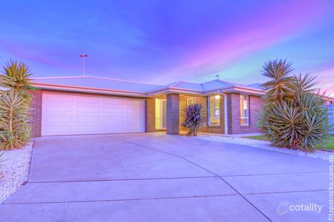 14 Walla Pl, Glenfield Park, NSW 2650