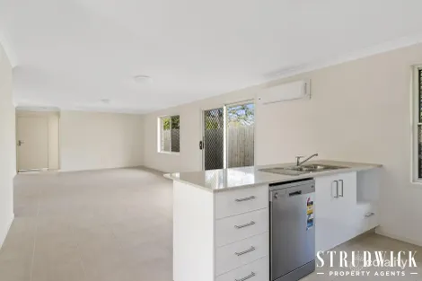Property photo of 1/30 Beenwerrin Crescent Capalaba QLD 4157