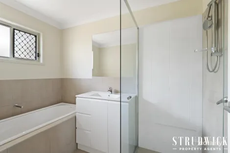 Property photo of 1/30 Beenwerrin Crescent Capalaba QLD 4157