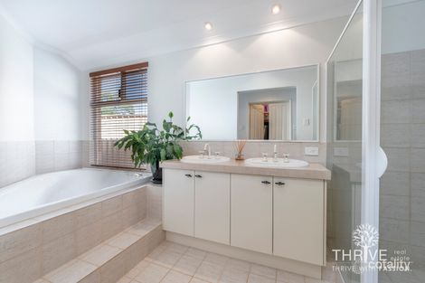 Property photo of 38 Kooralbyn Valley Crescent Jandakot WA 6164