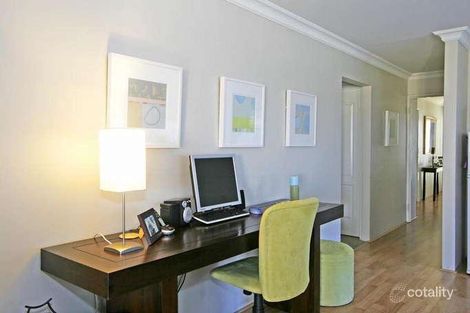 Property photo of 13 Village Lane Success WA 6164