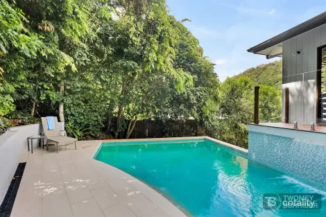 Property photo of 68 Summerhill Drive Mooroobool QLD 4870