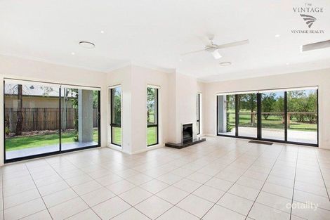 Property photo of 10 Maculata Access Pokolbin NSW 2320