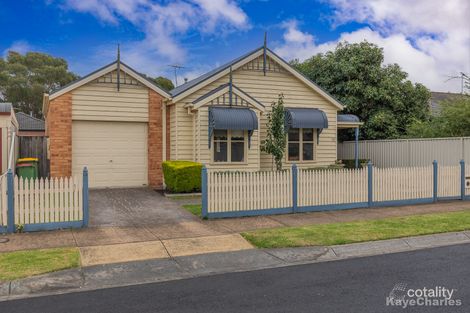 Property photo of 12 Avoca Place Pakenham VIC 3810