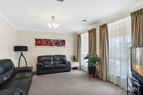 Property photo of 23 Waterford Drive Strathfieldsaye VIC 3551