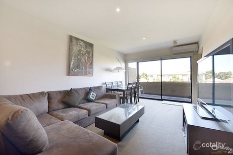Property photo of 31/2 Monash Green Drive Clayton VIC 3168