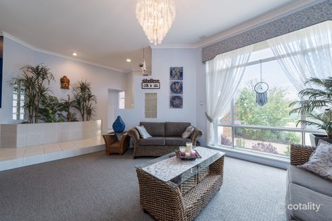Property photo of 8 Glenroy Gardens Port Kennedy WA 6172