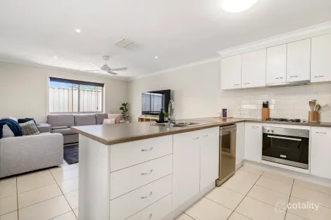 1 Tambo Ct, Thurgoona, NSW 2640