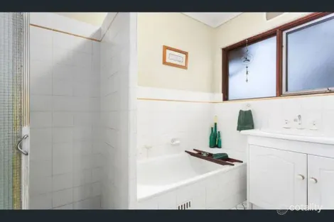 Property photo of 8 Hillside Drive Campbelltown SA 5074