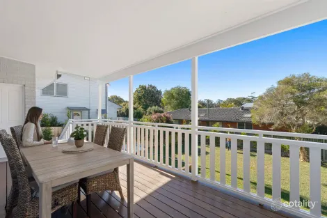 Property photo of 5 Campbell Avenue Dee Why NSW 2099