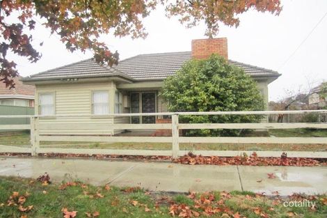 Property photo of 33 Shelley Street Wendouree VIC 3355