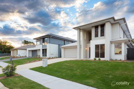 27 Stirling St, Bridgeman Downs, QLD 4035