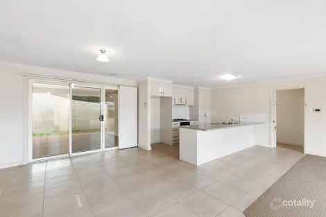 Property photo of 2/5 Queens Court Mount Gambier SA 5290