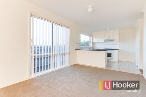 Property photo of 5/3 Hale Place Pakenham VIC 3810