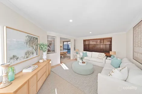Property photo of 2 Grenoble Place Ormiston QLD 4160