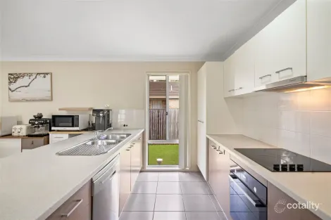 Property photo of 8 Tribeca Place Eagleby QLD 4207