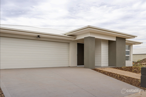 25 Aristides Cres, Thornhill Park, VIC 3335