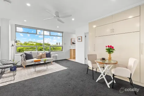 Property photo of 18/10 Barncleuth Square Elizabeth Bay NSW 2011