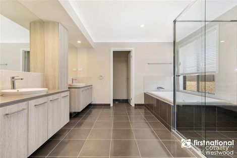 Property photo of 23 Viewside Way Point Cook VIC 3030