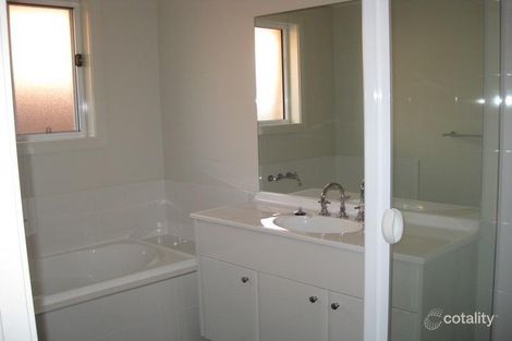 Property photo of 6 Alpine Close Tenambit NSW 2323