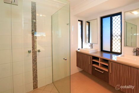 Property photo of 40 Robertson Road Gracemere QLD 4702