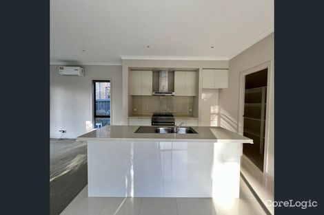 Property photo of 7 Stables Circuit Doncaster VIC 3108