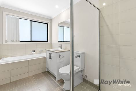 Property photo of 1/3 Rain Court Doveton VIC 3177