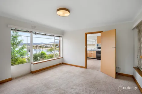 Property photo of 10 Esplanade Lindisfarne TAS 7015