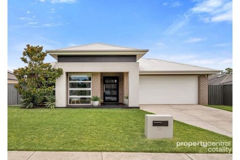 24 White Cedar Ave, Claremont Meadows, NSW 2747