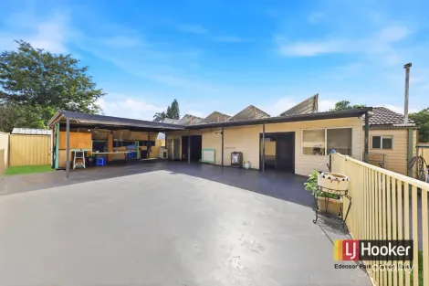 Property photo of 32 Hemingway Crescent Fairfield NSW 2165