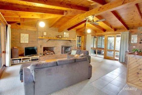 Property photo of 8 View Street Avonsleigh VIC 3782