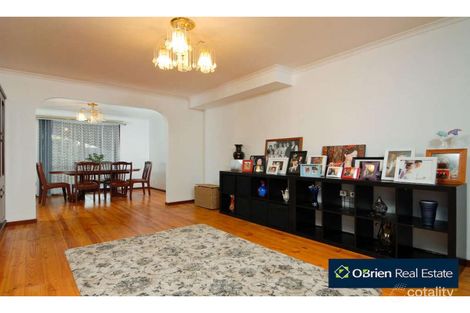 Property photo of 14 Granton Avenue Endeavour Hills VIC 3802