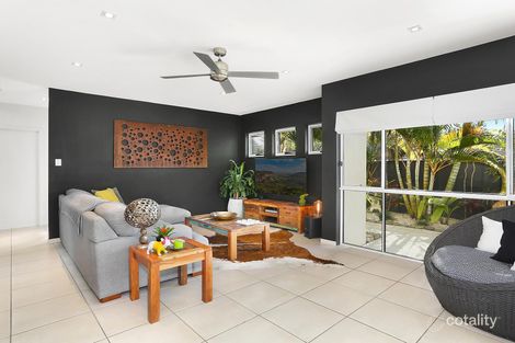 Property photo of 1/6 Tahiti Avenue Palm Beach QLD 4221