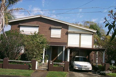 15 Newcastle St, Fairfield, QLD 4103