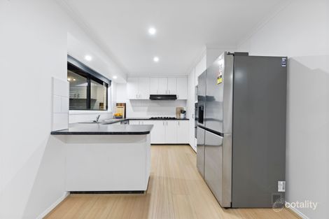 Property photo of 43 Leigh Drive Pakenham VIC 3810