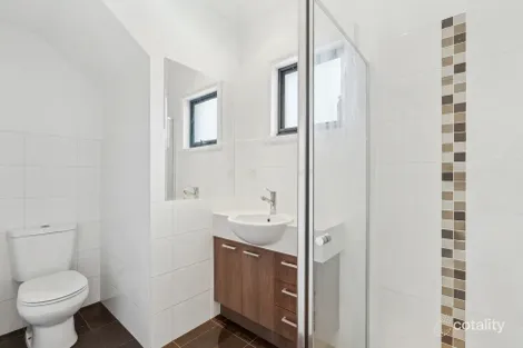 Property photo of 1/82 Leamington Street Reservoir VIC 3073