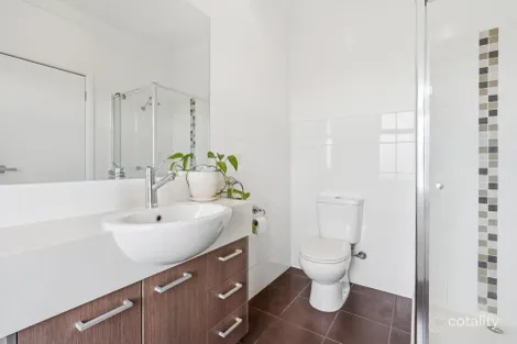 Property photo of 1/82 Leamington Street Reservoir VIC 3073